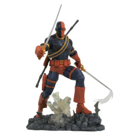 Diamond Select Toys: DC Comics Gallery - Deathstroke PVC Diorama